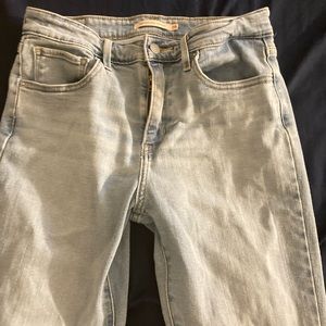 Vintage Levi high rise skinny jeans size 29